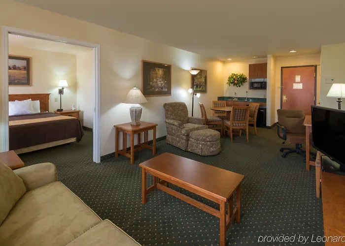 Hotel Comfort & 4*