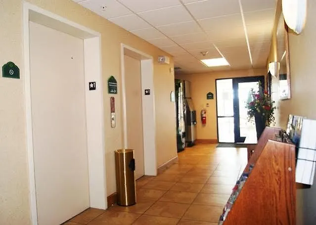 Hotel Comfort & 4*